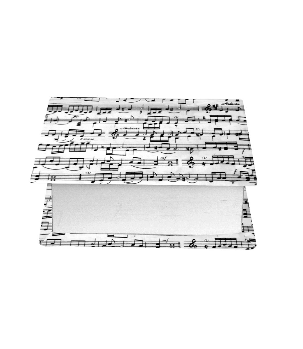 A musical-notes-themed memo block